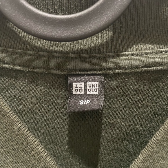 UNIQLO zip up sweater size small women’s - Picture 4 of 4